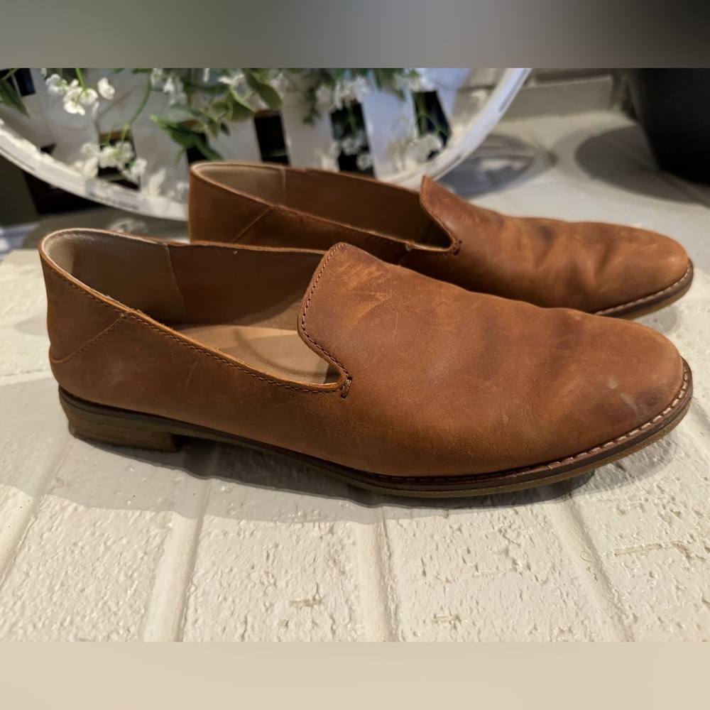 Brown leather sperry loafers size 9